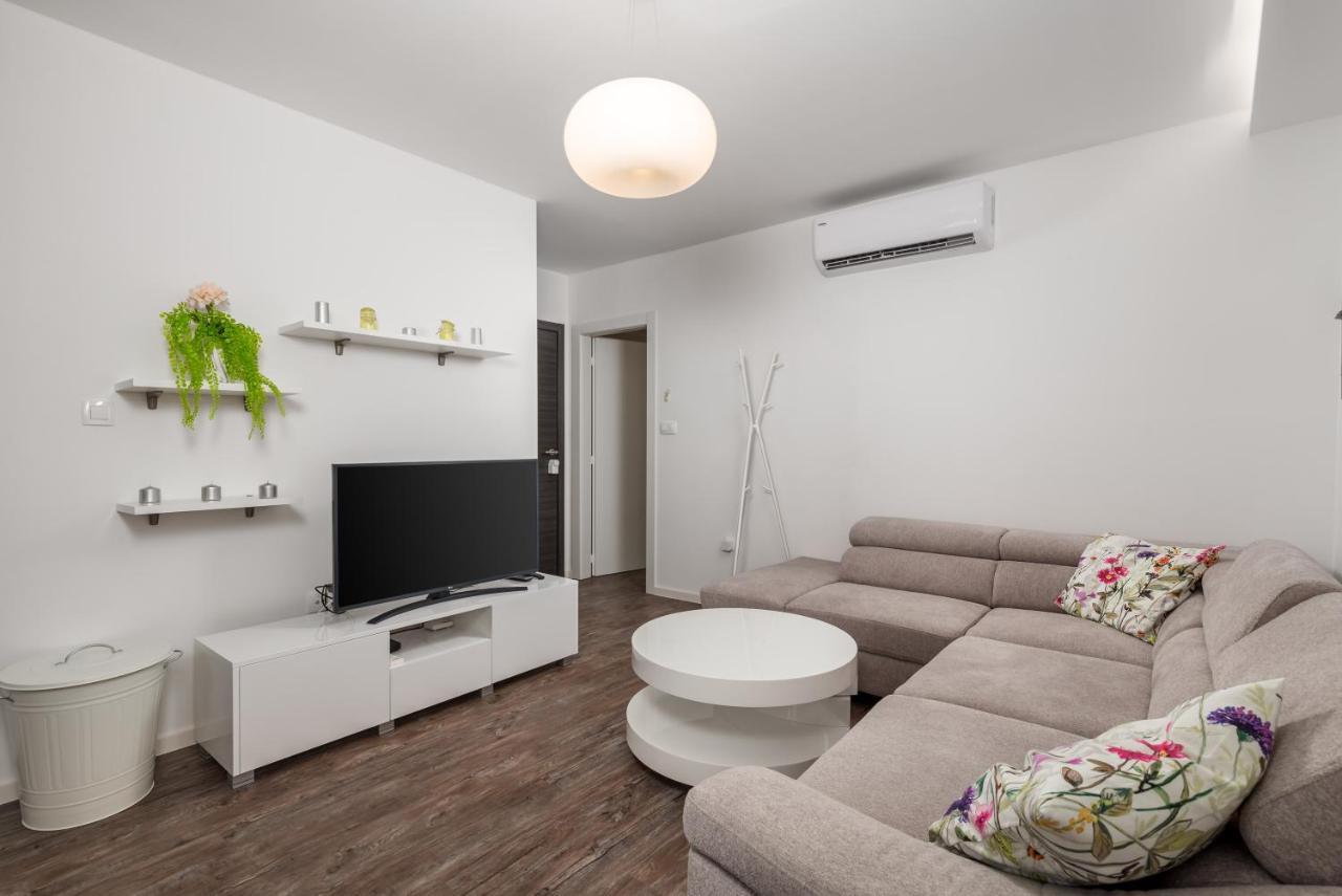 Central Apartments Dalmatina غييكا المظهر الخارجي الصورة