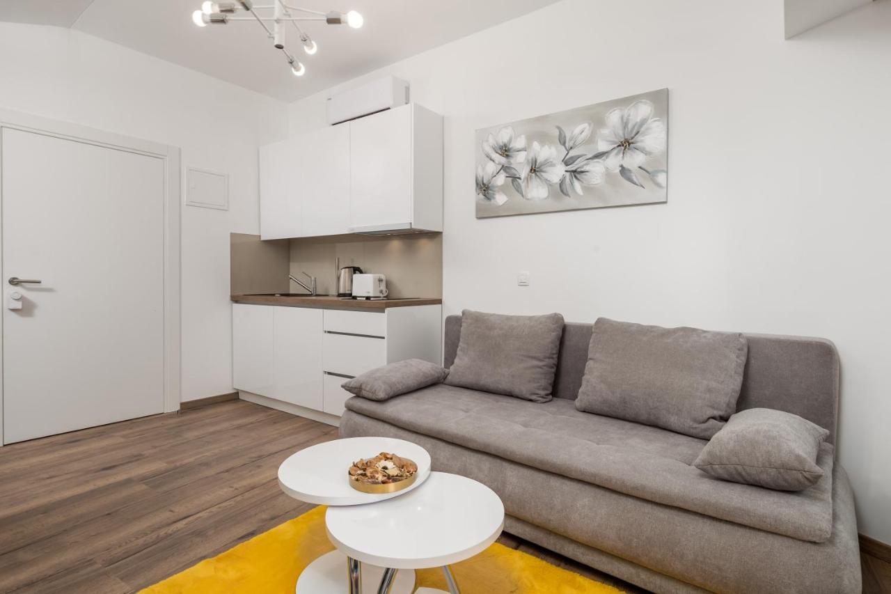 Central Apartments Dalmatina غييكا المظهر الخارجي الصورة